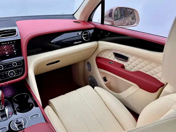 Bentley Bentayga 2023