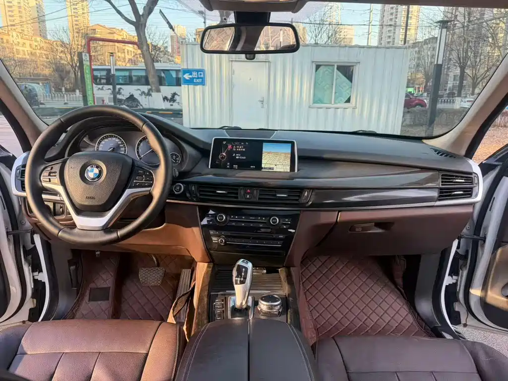 BMW X5 2015 — фото 11