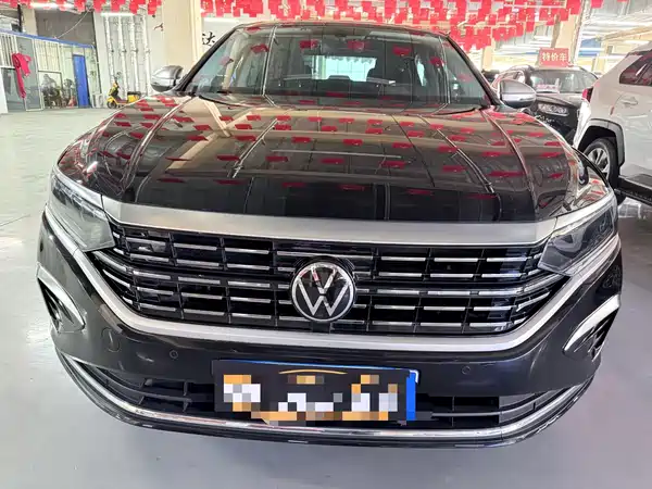 Volkswagen Passat 2023