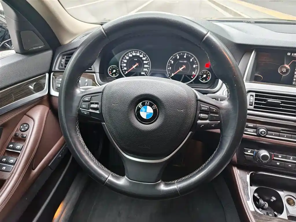 BMW 5 Series 2016