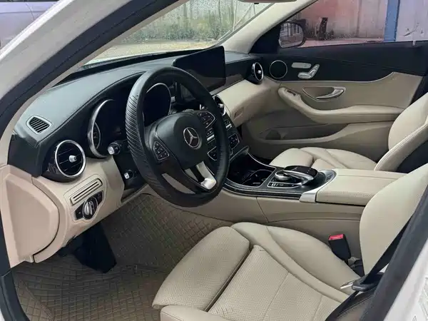 Mercedes-Benz C-Class 2018