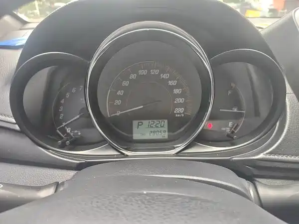 Toyota Yaris L 2020