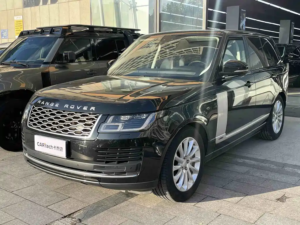 Land Rover Range Rover 2018 — фото 1