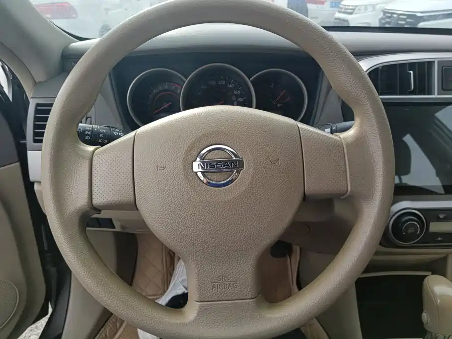 Nissan Sylphy 2018 — фото 15