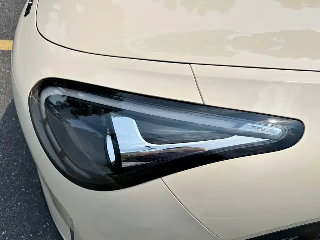 Geely Galaxy Starwish 2025 — фото 14