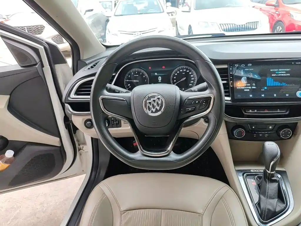 Buick Excelle 2016 — фото 11