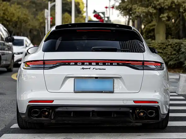 Porsche Panamera 2022