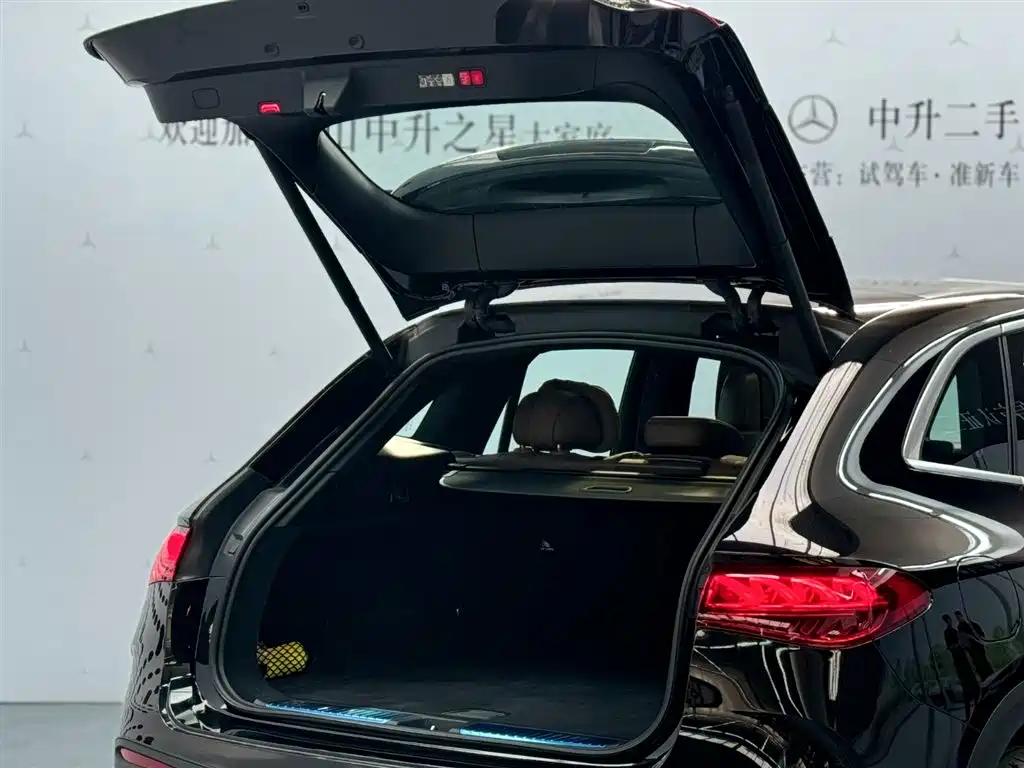 Mercedes-Benz EQE SUV 2024