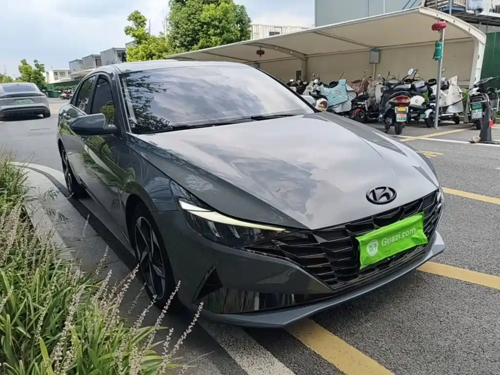 Hyundai Elantra 2021