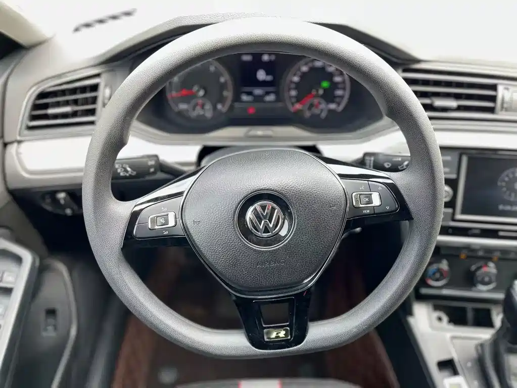 Volkswagen Lamando 2019 — фото 14