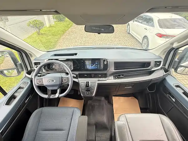 Ford E-Transit 2023