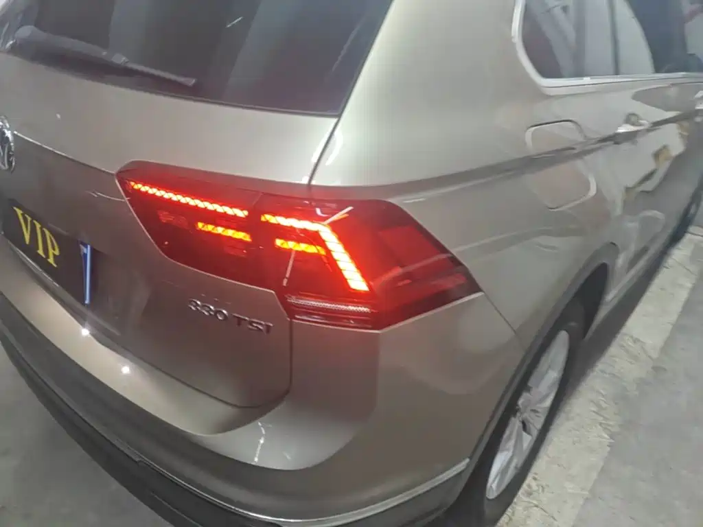 Volkswagen Tiguan 2018 — фото 8