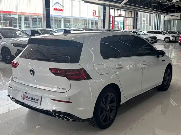 Volkswagen Golf 2023
