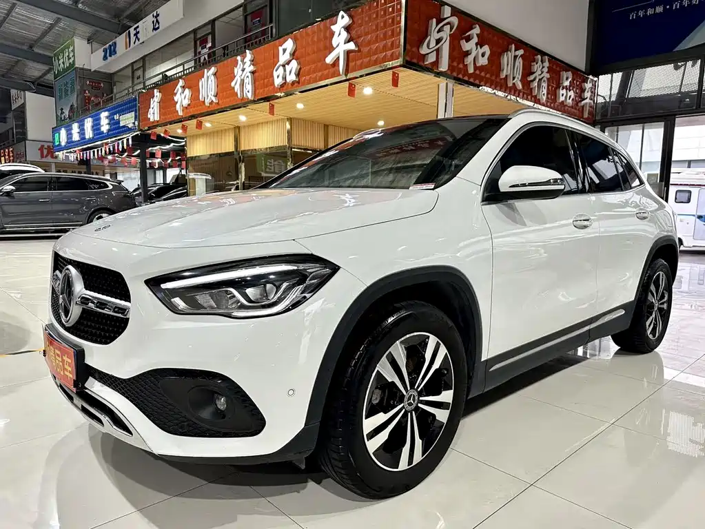 Mercedes-Benz GLA 2021