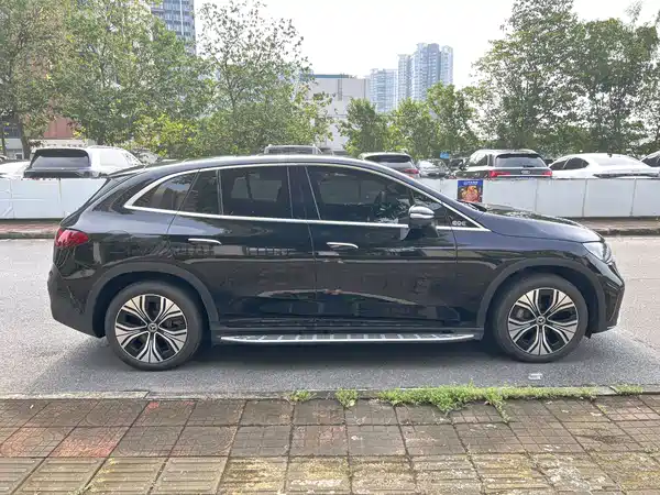 Mercedes-Benz EQE SUV 2024