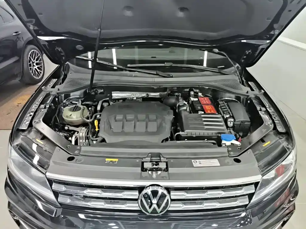 Volkswagen Tiguan L 2020 — фото 20