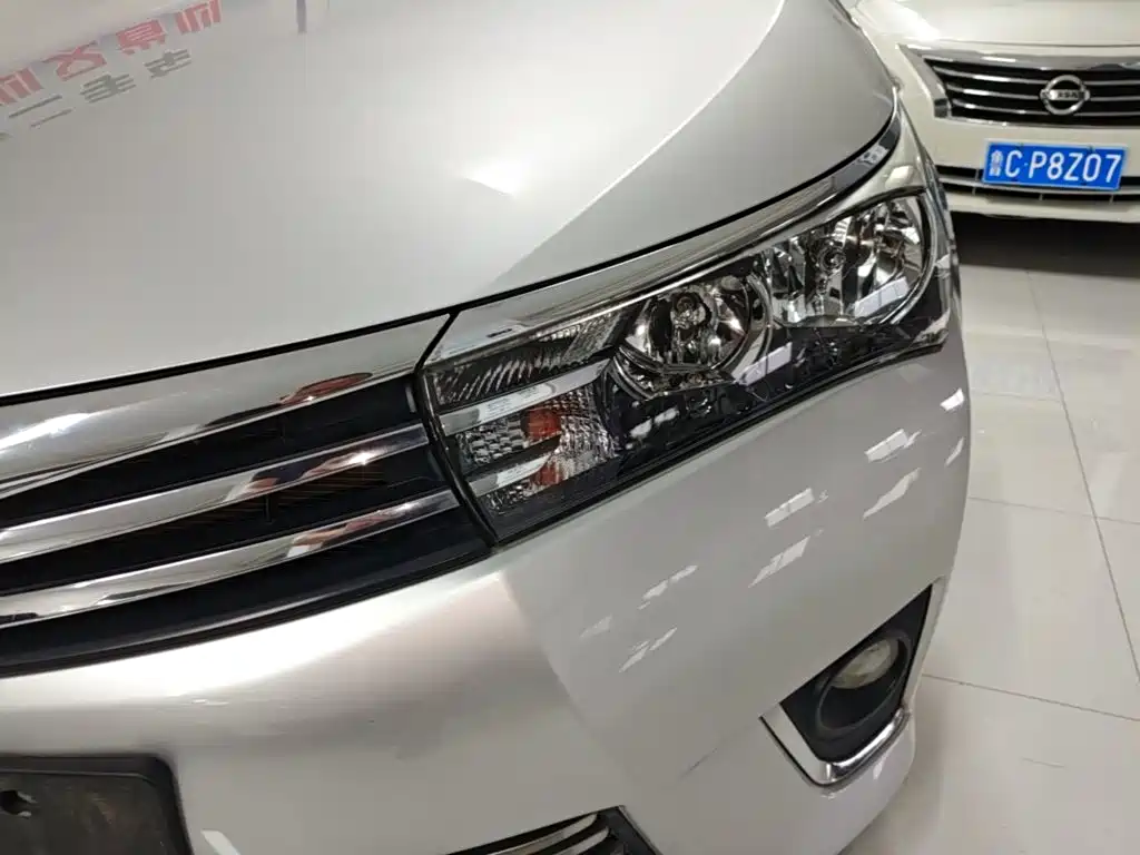 Toyota Corolla 2015 — фото 24