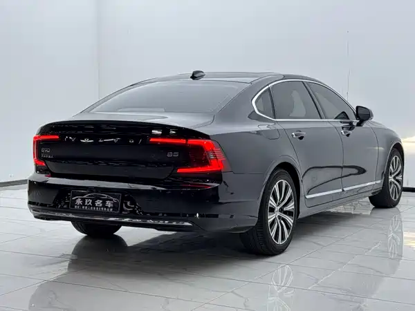 Volvo S90 2021