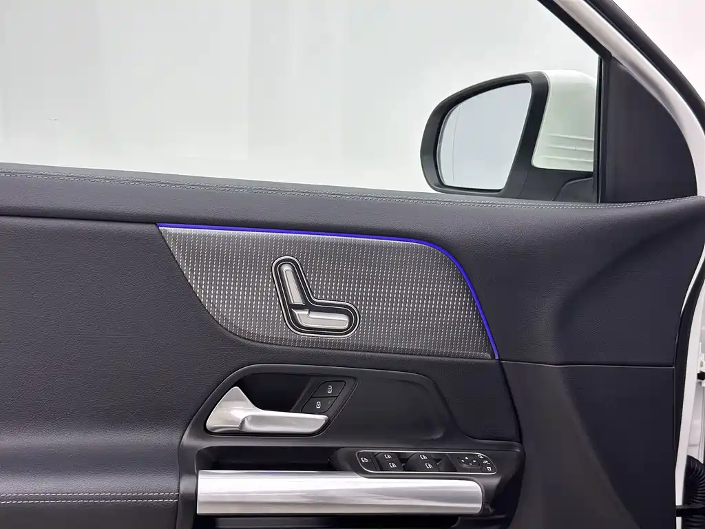 Mercedes-Benz GLA 2023 — фото 14