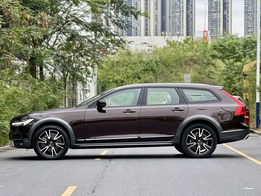 Volvo V90 2019 — фото 15
