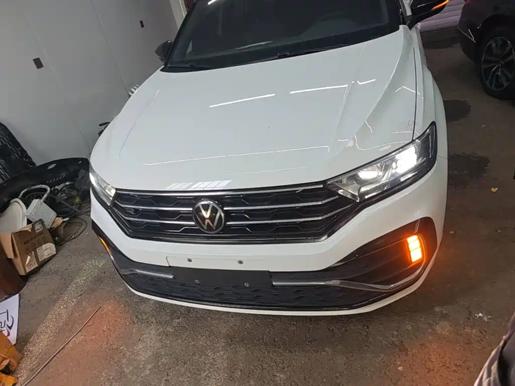 Volkswagen T-Roc 2023
