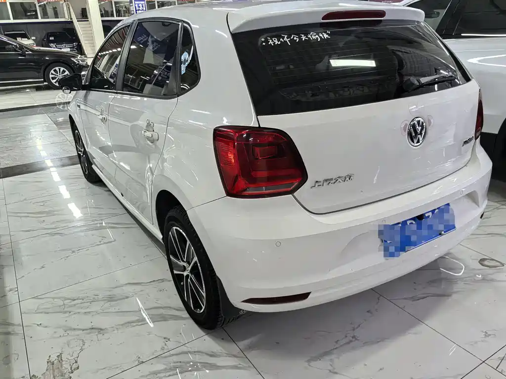 Volkswagen Polo 2015