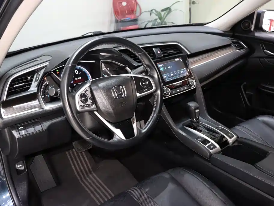Honda Civic 2020 — фото 10