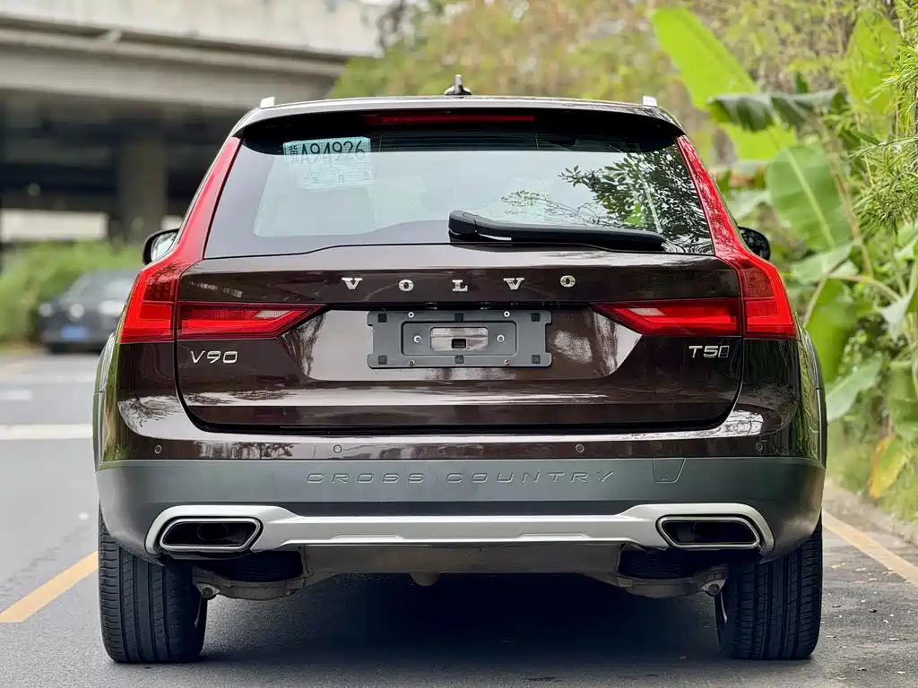 Volvo V90 2019 — фото 14