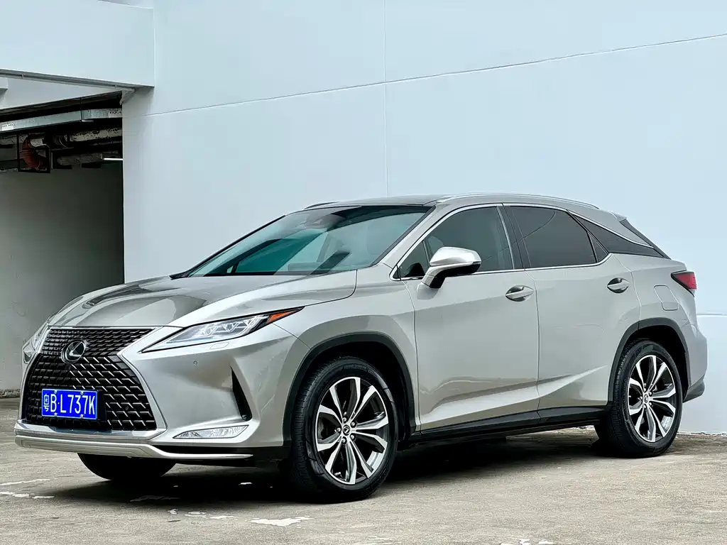 Lexus RX 2021 — фото 1
