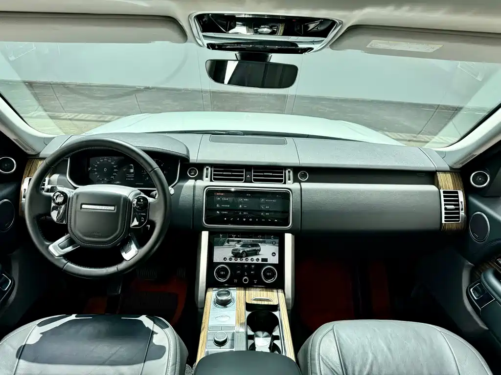 Land Rover Range Rover 2018 — фото 11