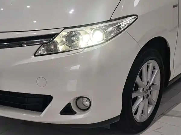 Toyota Previa 2012