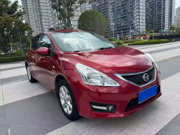 Nissan Tiida 2013