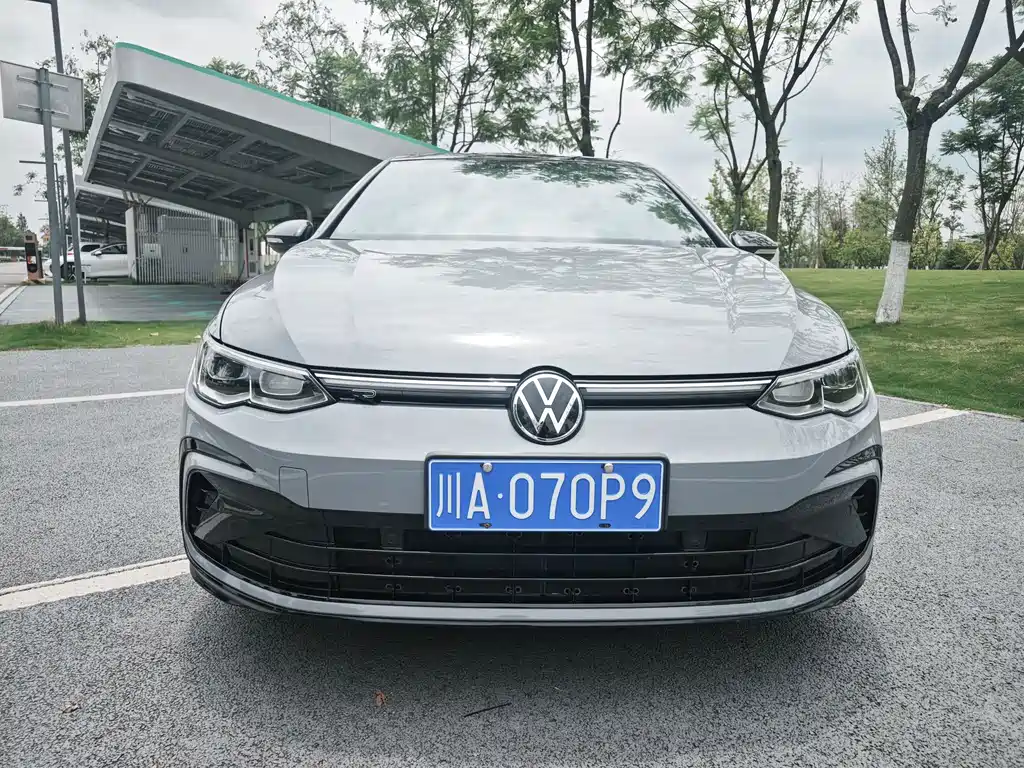 Volkswagen Golf 2023