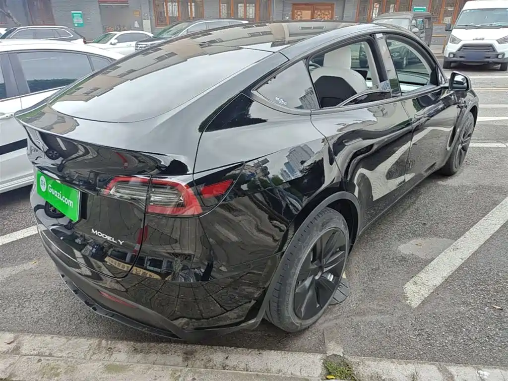 Tesla Model Y 2021 — фото 7