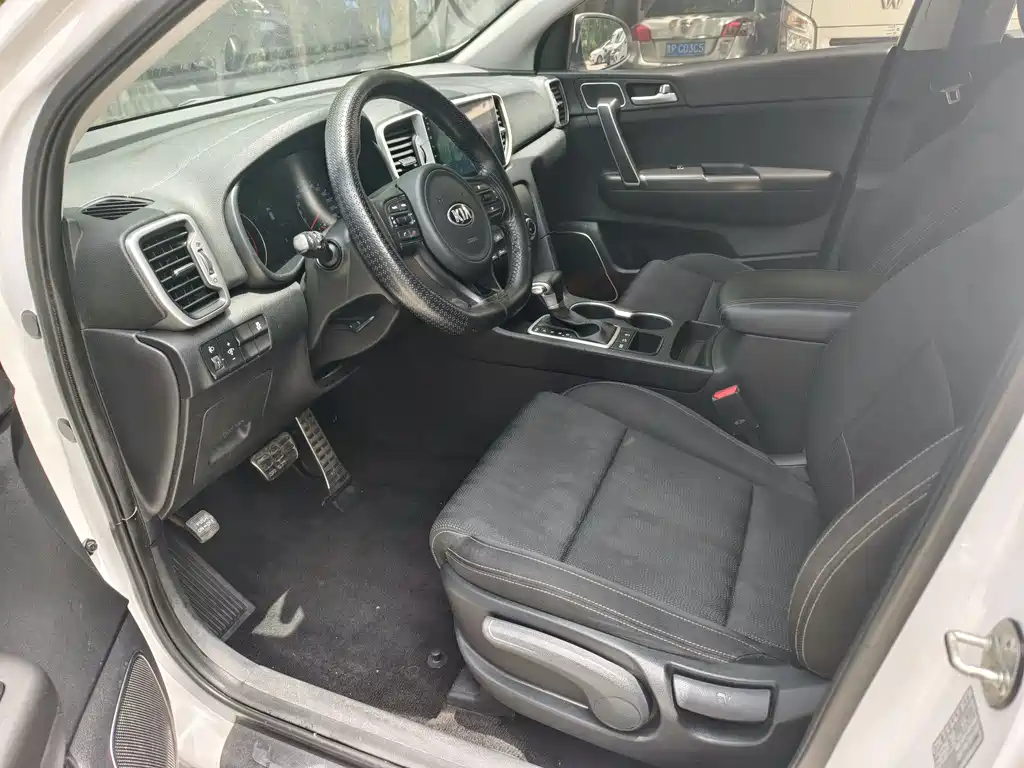 Kia KX5 2017 — фото 8