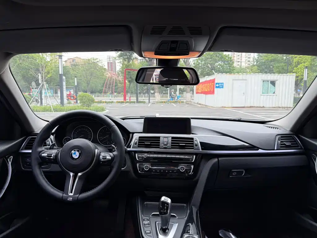 BMW 3 Series 2016 — фото 8