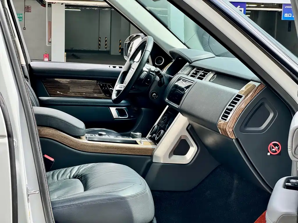 Land Rover Range Rover 2018 — фото 9