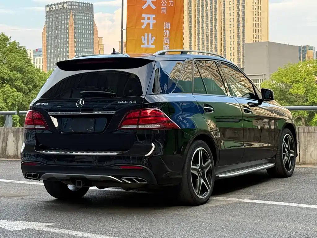 Mercedes-Benz GLE AMG 2018 — фото 21