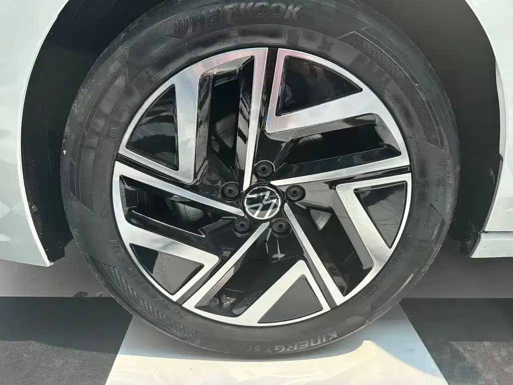Volkswagen Sagitar 2023