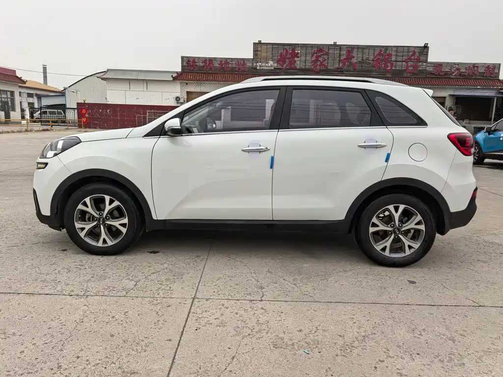 Kia KX3 2016 — фото 4