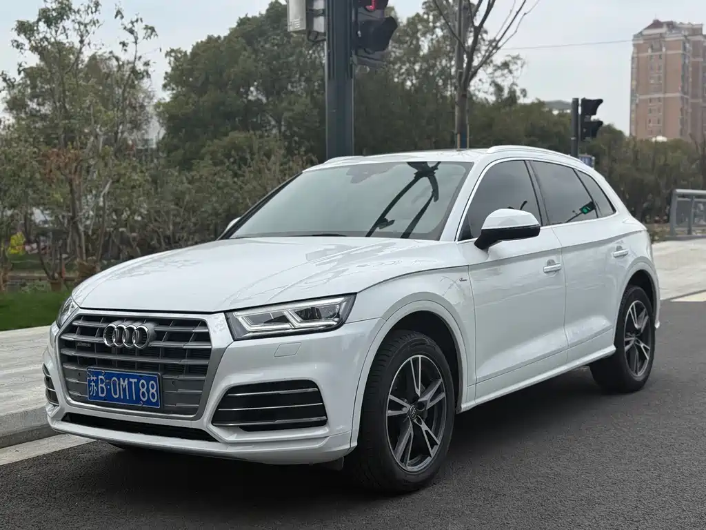 Audi Q5L 2019