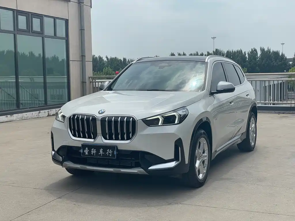BMW X1 2024 — фото 1