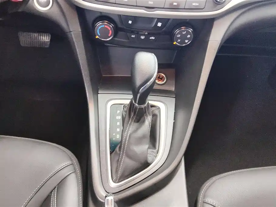 Buick Excelle 2021 — фото 16