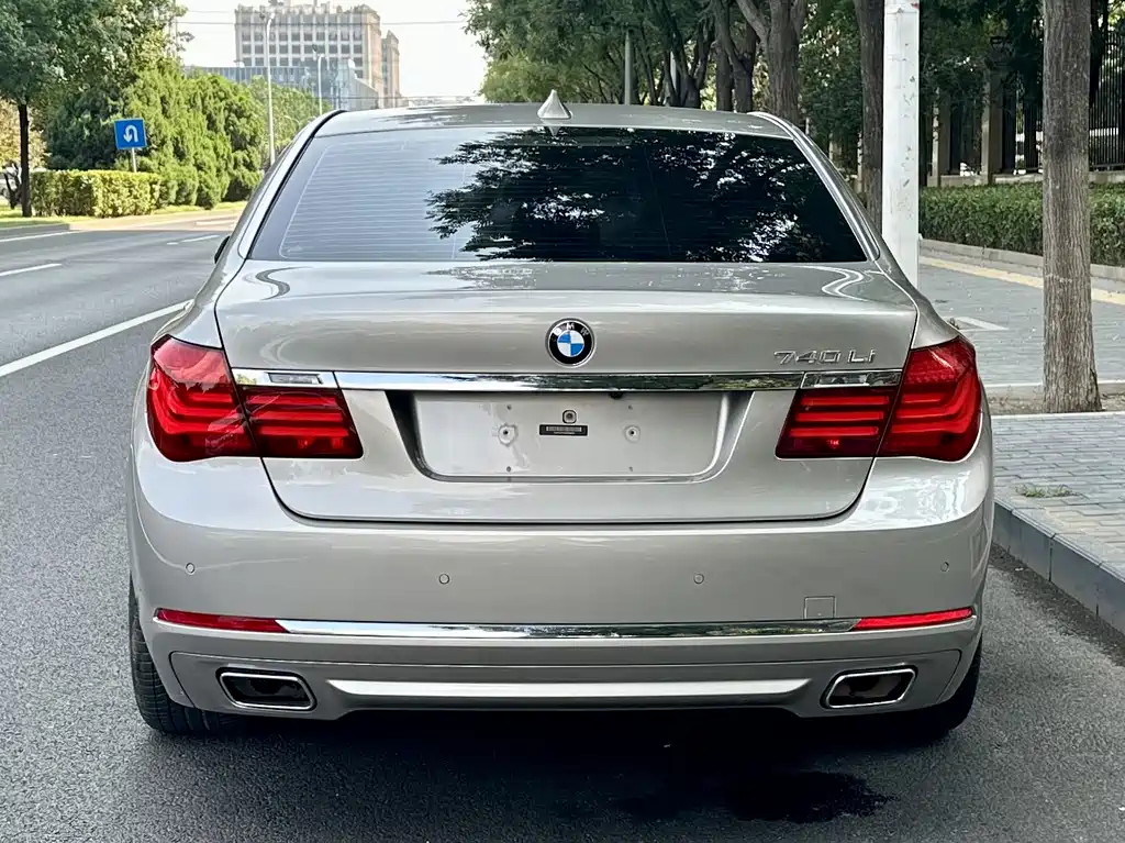 BMW 7 Series 2014 — фото 4
