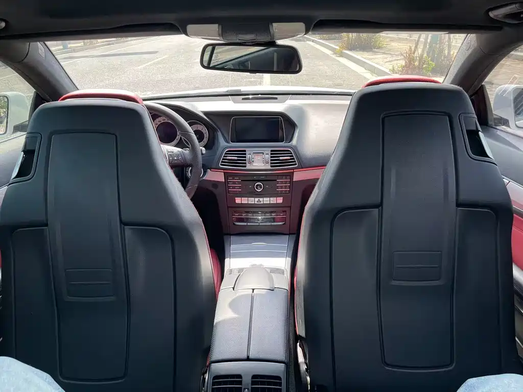 Mercedes-Benz E-Class 2015 — фото 19