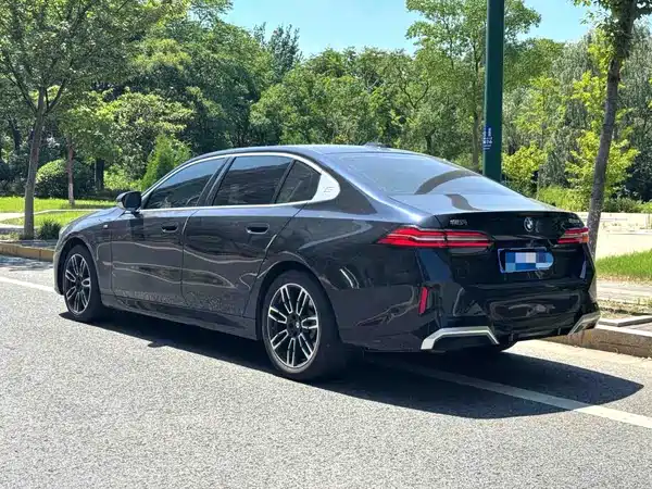 BMW 5 Series 2024