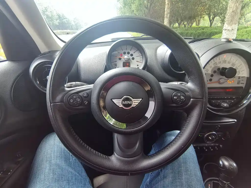 MINI Countryman 2015 — фото 19