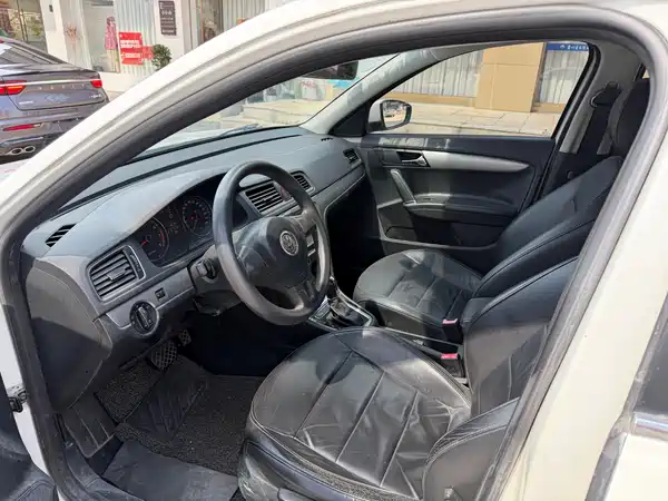 Volkswagen Lavida 2014