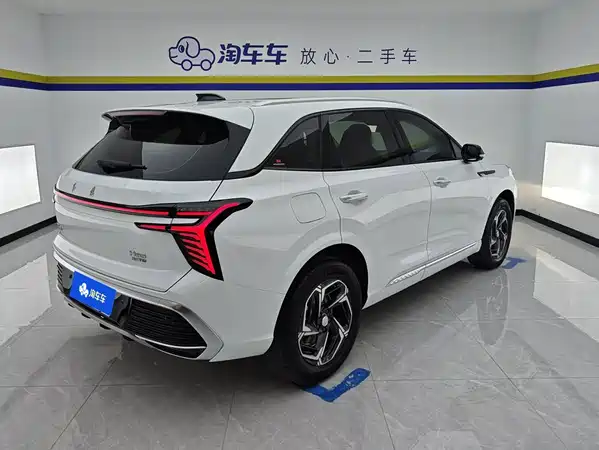 Hongqi HS3 2024