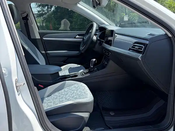 Volkswagen Lavida 2024